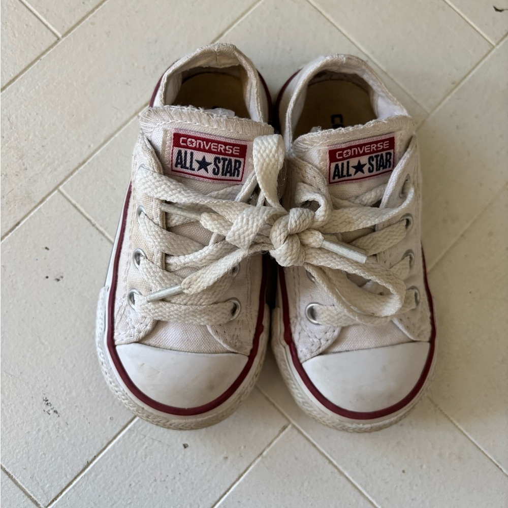 VGUC Converse Sz 6 Toddler White All Star Classic Sneakers Shoes
